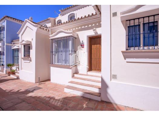 Paired house - Resale - MARBELLA - Nueva Andalucia