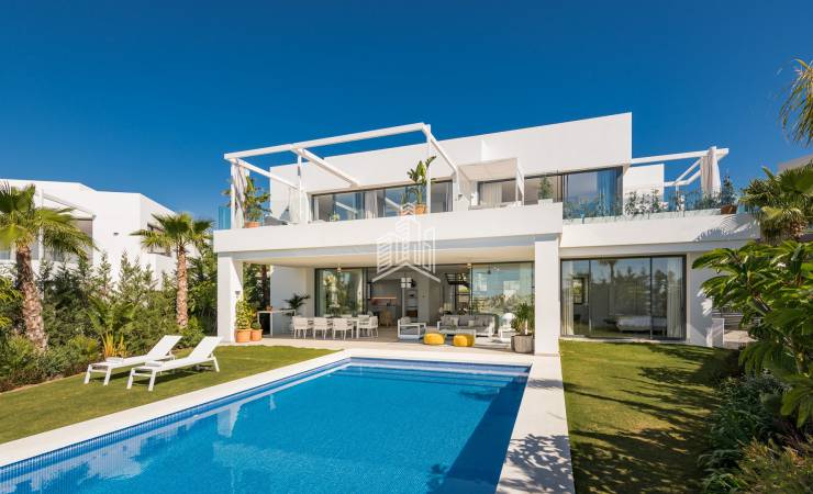 villa de lujo en cabopino golf marbella