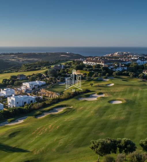 Buy one of the different models of unique and exclusive villas in the first Golf of Spain and the first Hotel of Spain